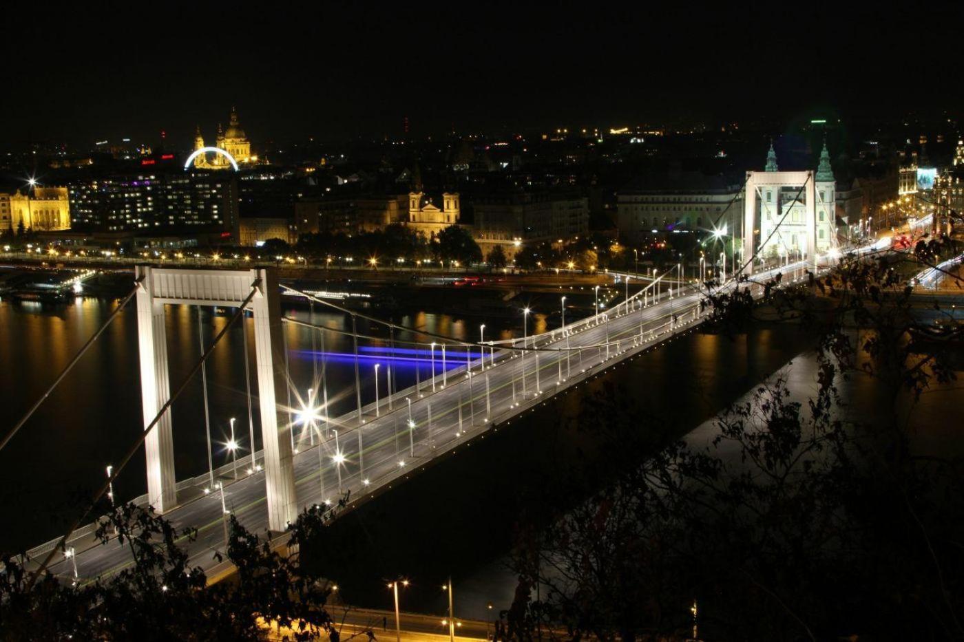 Bright Apartment In The Most Beautiful Street Of Budapest Vaci Street, Fashion Street Eksteriør billede